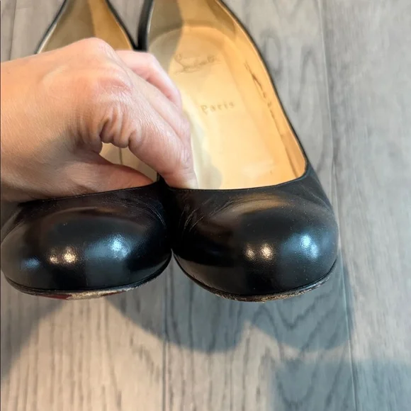 Christian Louboutin Classic Black Simple Stiletto Heels - Picture 4 of 9
